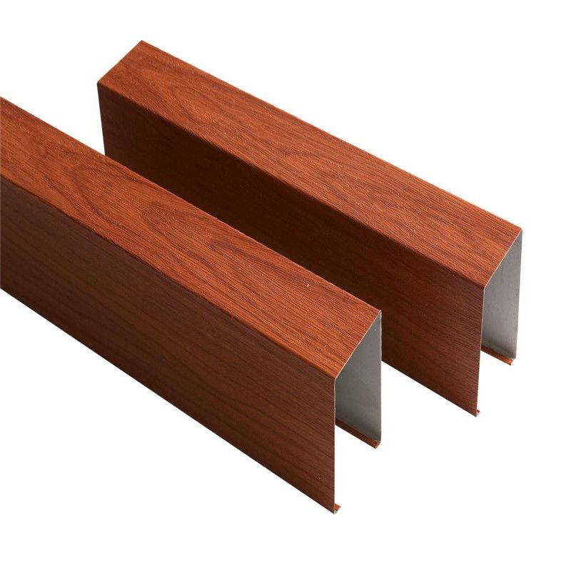 現代酒店空間美學 白色鋁方通、木紋方通與弧形鋁方通的裝飾藝術